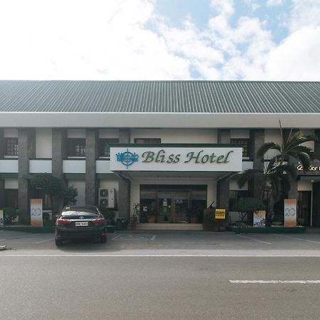 Bliss Hotel Dau マバラカット エクステリア 写真