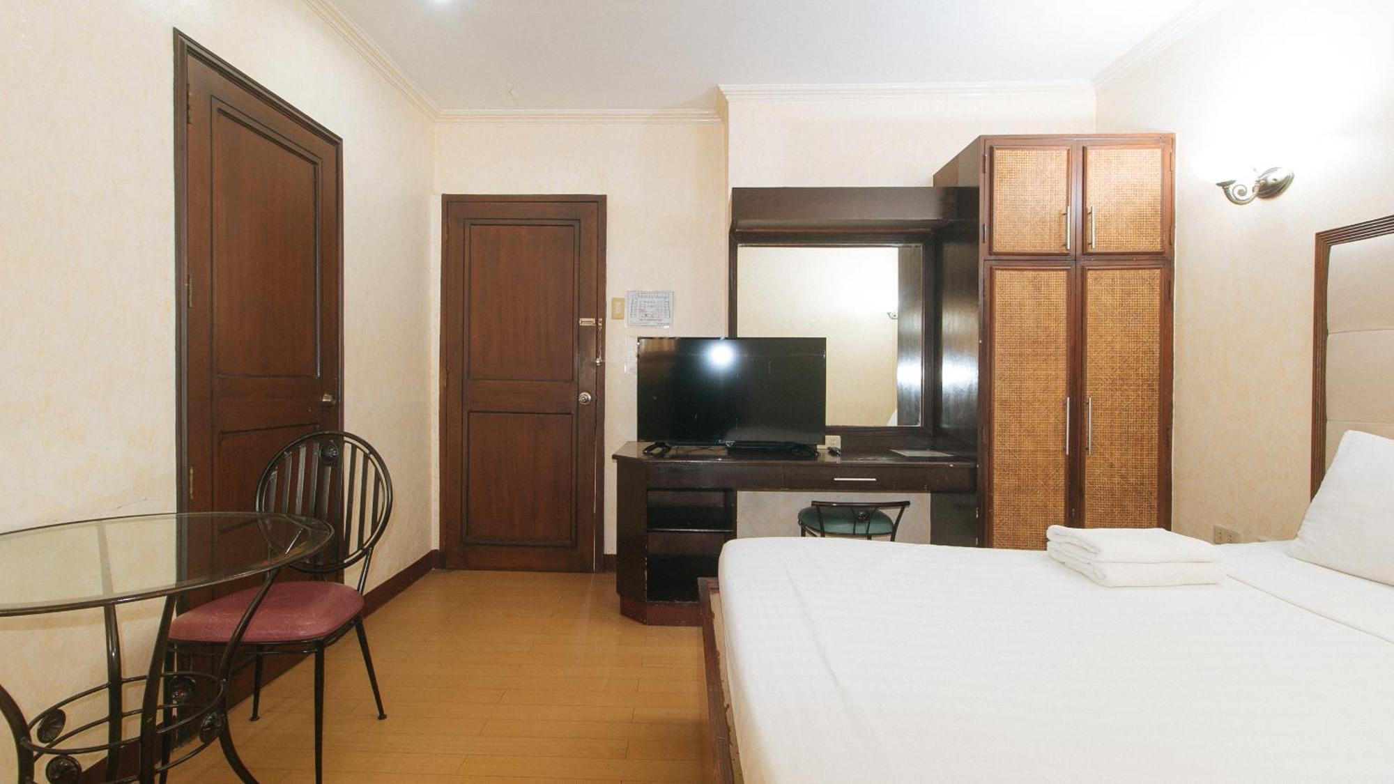 Bliss Hotel Dau マバラカット エクステリア 写真
